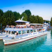 Bulihajó a Siófok katamaránon