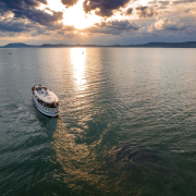Tünde sétahajó a Balatonon