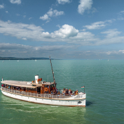 Csobánc sétahajó a Balatonon