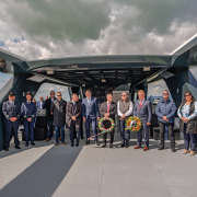 Tomaj katamaránon koszorúzás