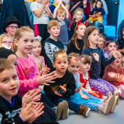 Halloween hajó gyerekekkel