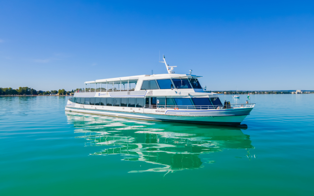 Szigliget motoros a Balatonon
