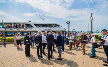 Első hajó fogadása Balatonfüreden