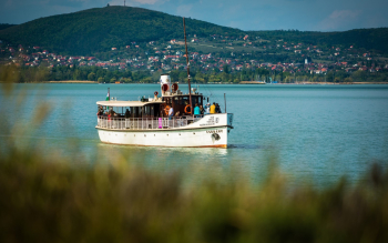 Csobánc nosztalgiahajó a Balatonon