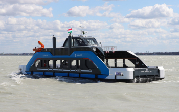Komp a Balatonon