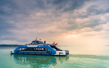 új komp a balatonon